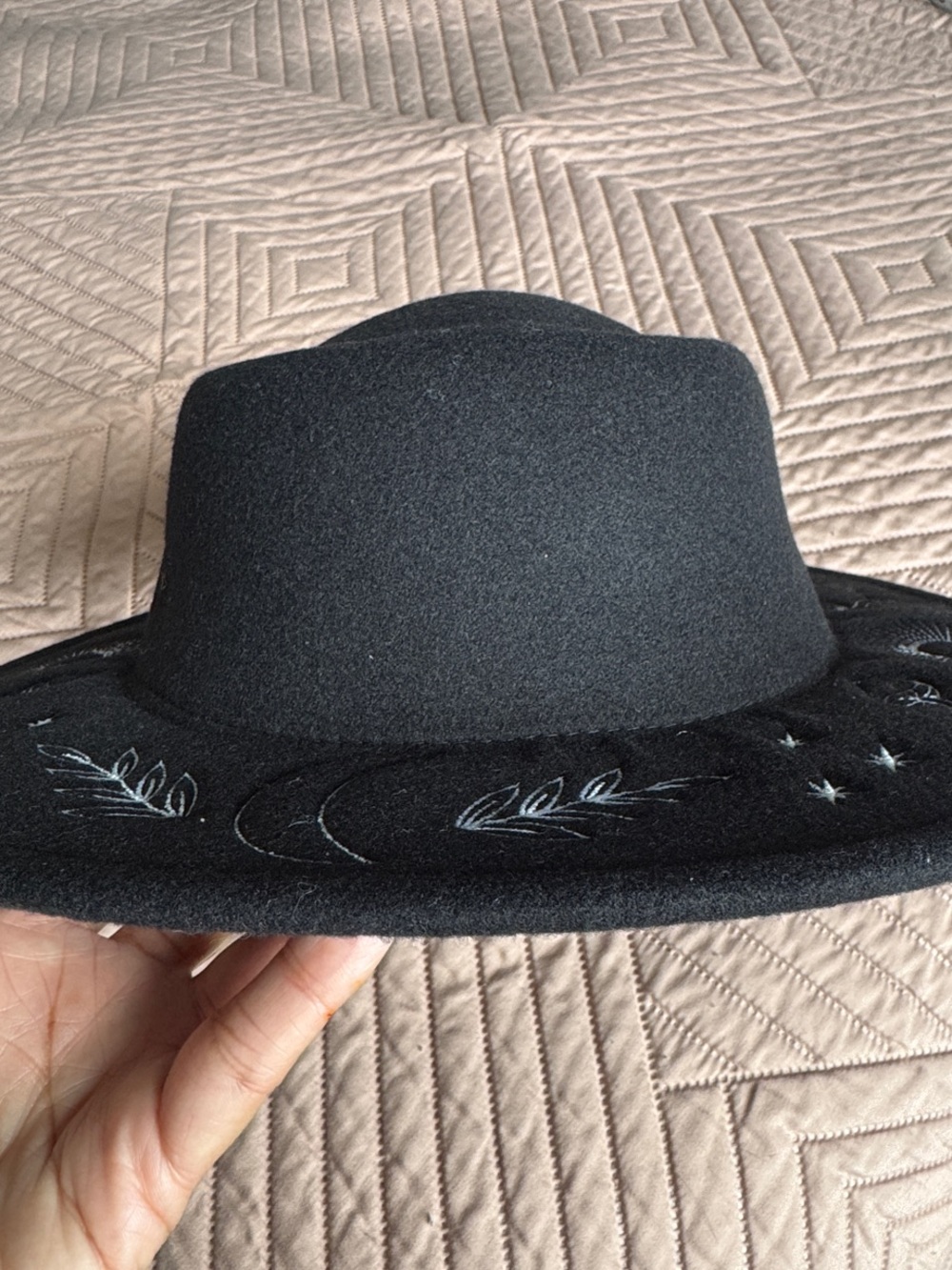 Black Wide-Brim Embroidered Felt Hat - Picture 4 of 4